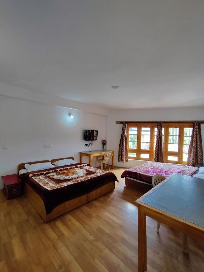 Jig Gyas Guest House Лех Екстер'єр фото